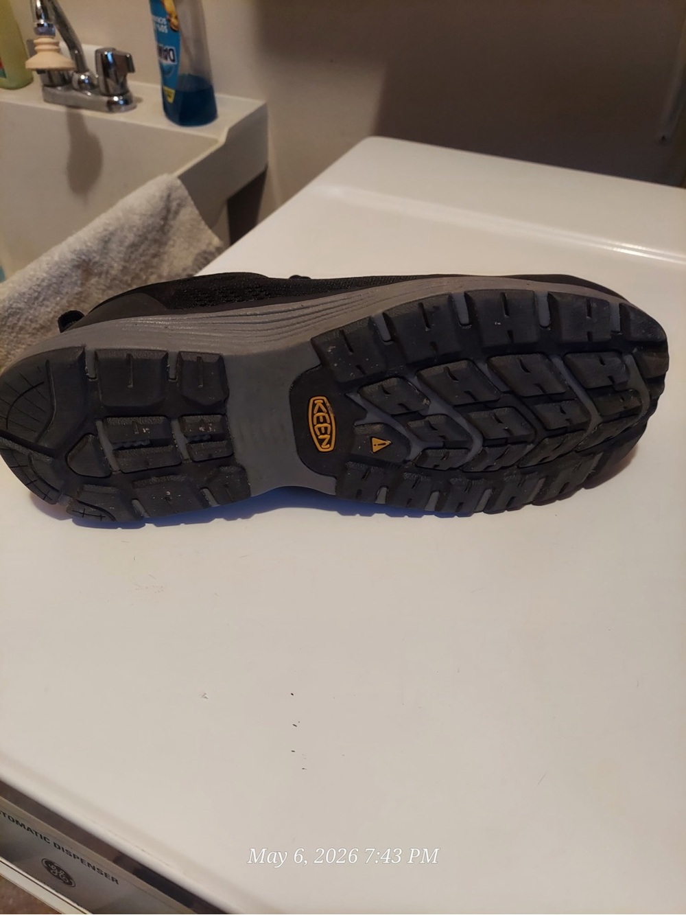 Keen Men's Black Athletic Lace-Up Sneakers - Picture 3 of 4